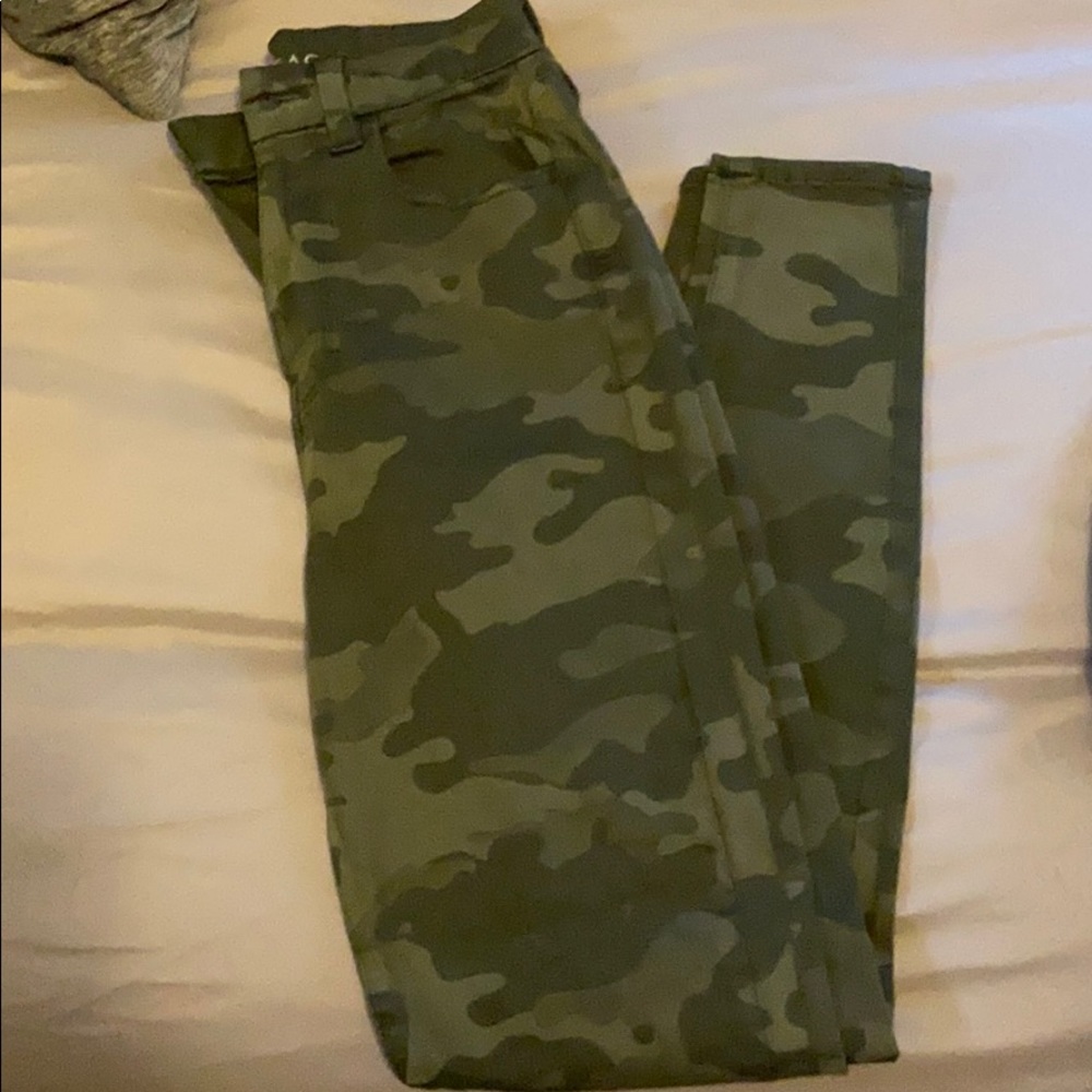 Women’s AE Camo Slit Knee High Waist Stretch Jean